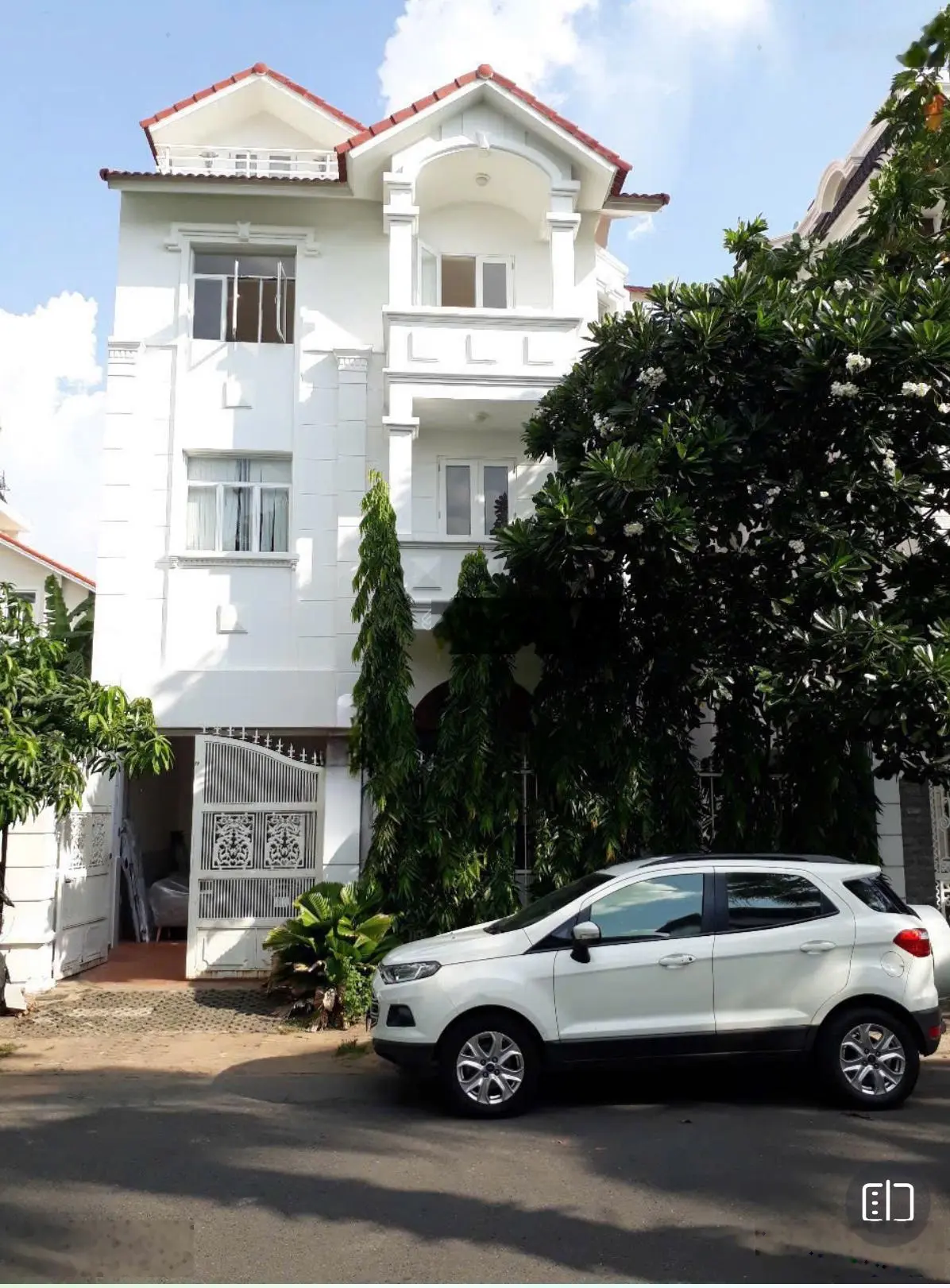 Hàng Hiếm - Khu Villa Eden Thảo Điền - Ngay Nguyễn Văn Hưởng - 210m2 - Giá: 55 tỷ TL