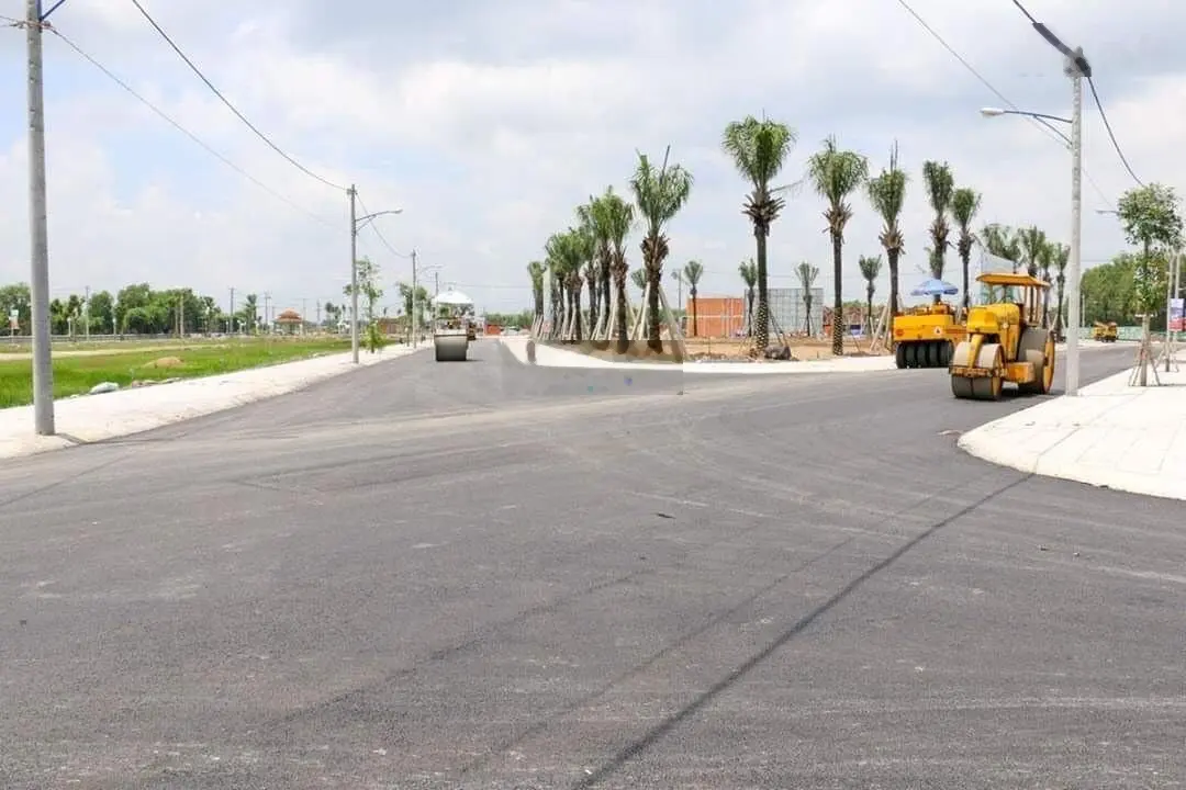Chính Chủ sang gấp KDC Lan Anh 2 , BRVT , Giá 650/100m2, SHR, XDTD,ngay Bệnh viện . LH: 0907 631 ***