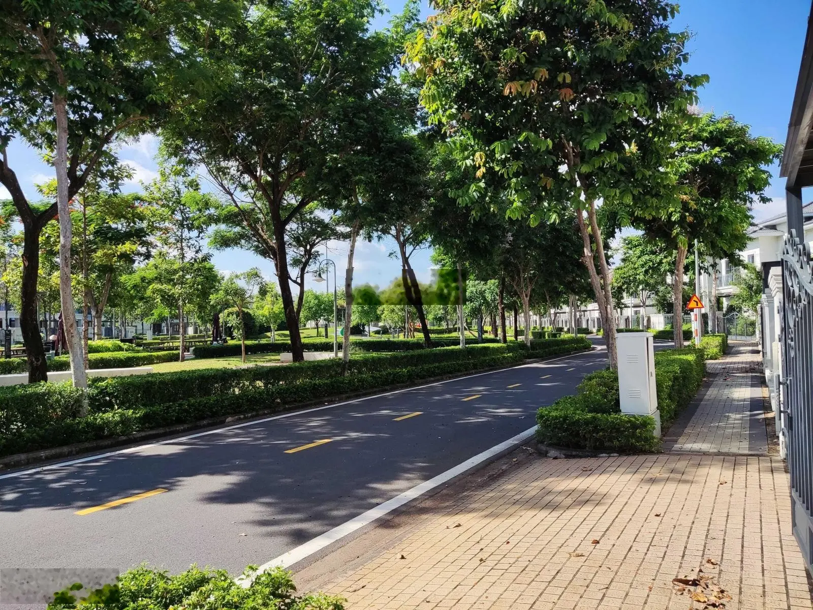 Giá bán nhanh dinh thự view sông từ 43 tỷ, dtich 630m zone 4 full thuế phí. LH 0901 088 ***