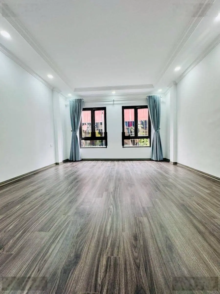 Bán nhà riêng phố Bạch Mai quận Hai Bà Trưng gần phố Huế, vị trí đẹp 5 tầng mới rộng giá cực tốt...