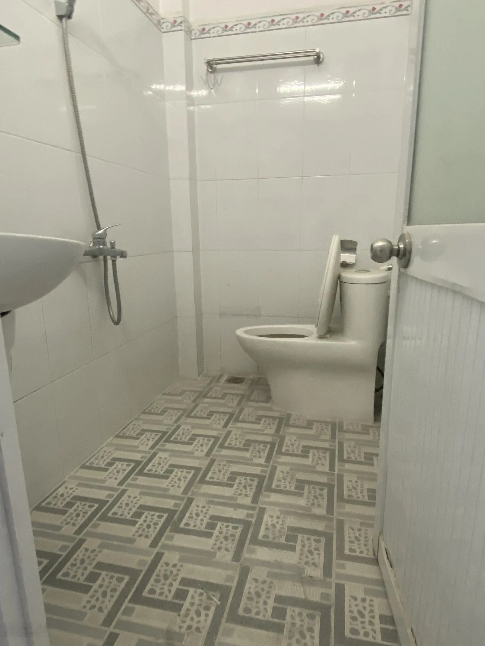 Bán Nhà Riêng đẹp tại Quốc Lộ 13, 5,6 tỷ, 57,3m2, 3PN, 3WC, hướng Tây Bắc