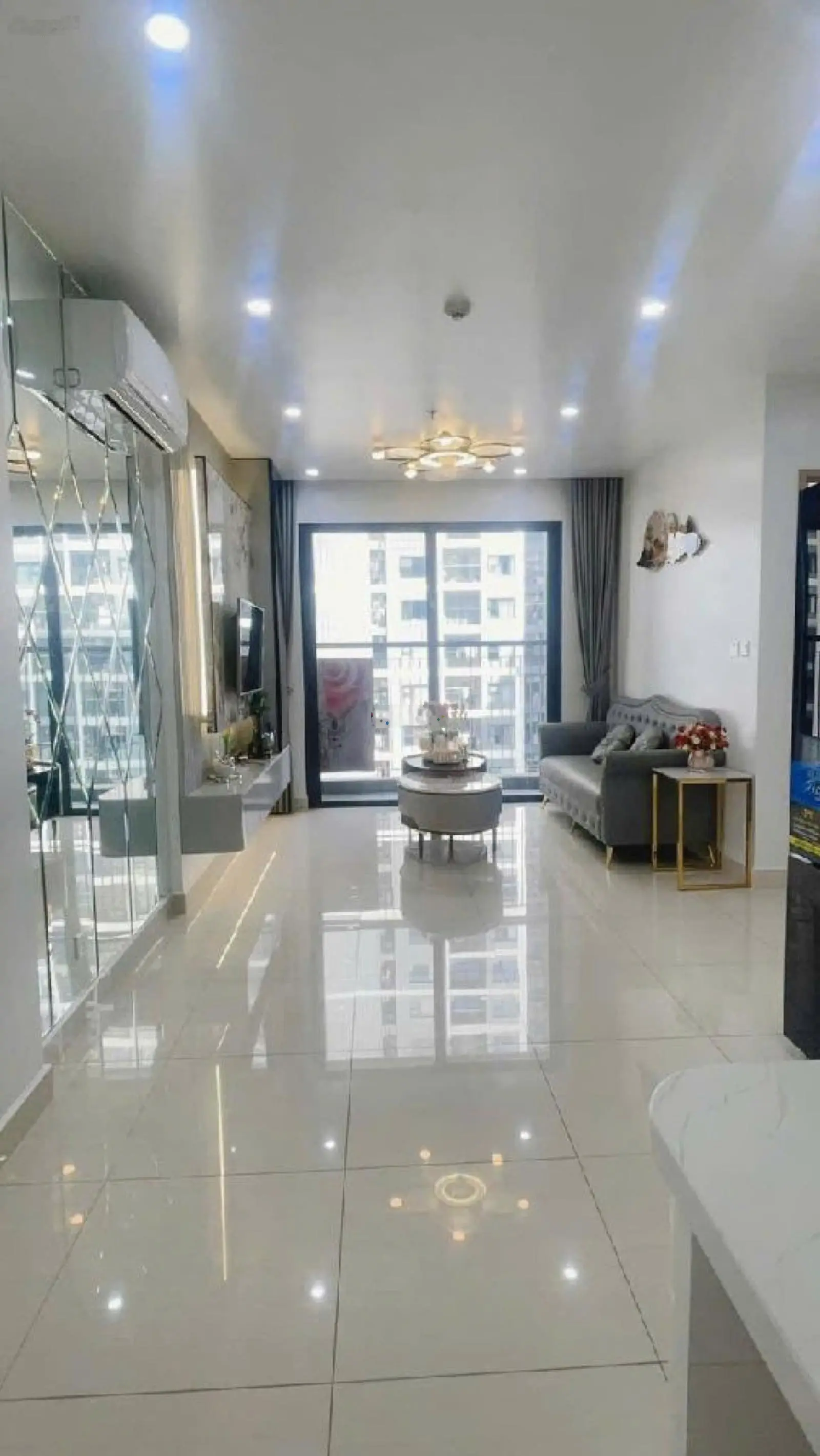 Đẳng cấp ! bán căn hộ vinhomes smartcity , S4.03 trục chính sầm uất , 55m2 & 2pn , giá 4,1 tỷ