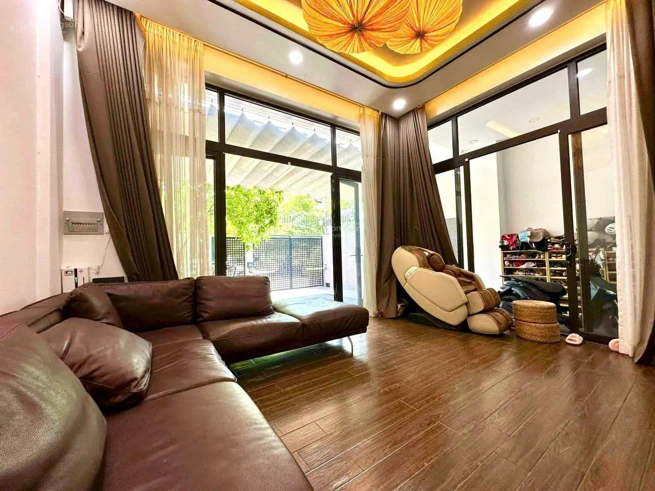 Biệt Thự Khu ven sông sau lưng Giga mall