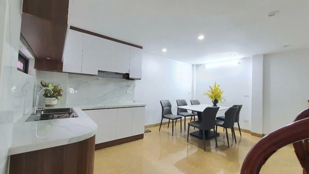 HOT... HAI BÀ TRƯNG, 32M, 5 TẦNG, NHÀ ĐẸP NỘI THẤT XIN, 30M Ô TÔ, TRƯỚC NHÀ THOÁNG SÁNG. 6,2 TỶ