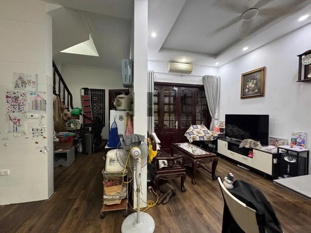 Bán nhà trần khát chân-vài bước lên phố-tiện ích xung quanh bạt ngàn-2 thoáng