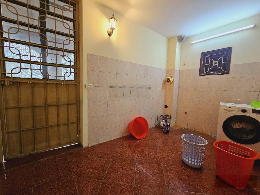 Bán biệt thự - lạc long quân - tây hồ - gara ô tô vào nhà - 15m ra phố - sát hồ tây - ngõ thông