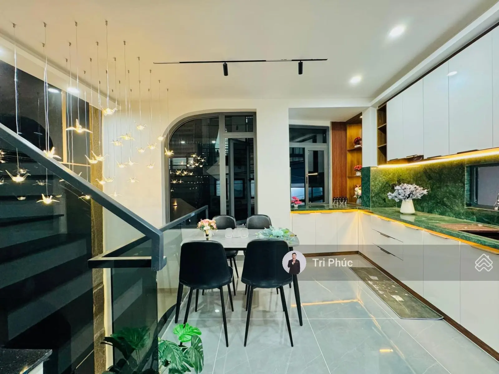 Siêu phẩm - Ngay Phan Xích Long, Phú Nhuận, 4 tầng, hẻm xe hơi, full nội thất chỉ hơn 8tỷ TL