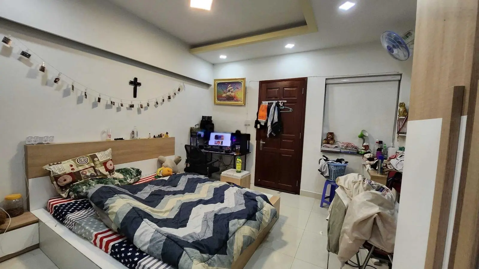 Nhà mặt tiền ngay C18 K300 trệt 2 lầu 7x15m, giá chỉ 21 tỷ