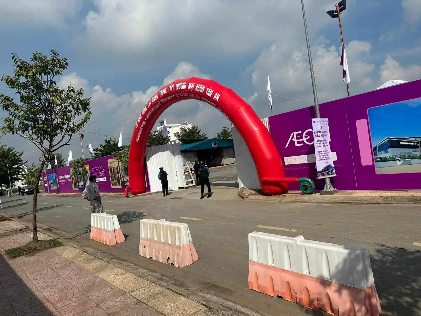 Cần bán hai lô đất đường N4 và D6 đối diện TTTM Aeon Mall Tân An, giá đầu tư