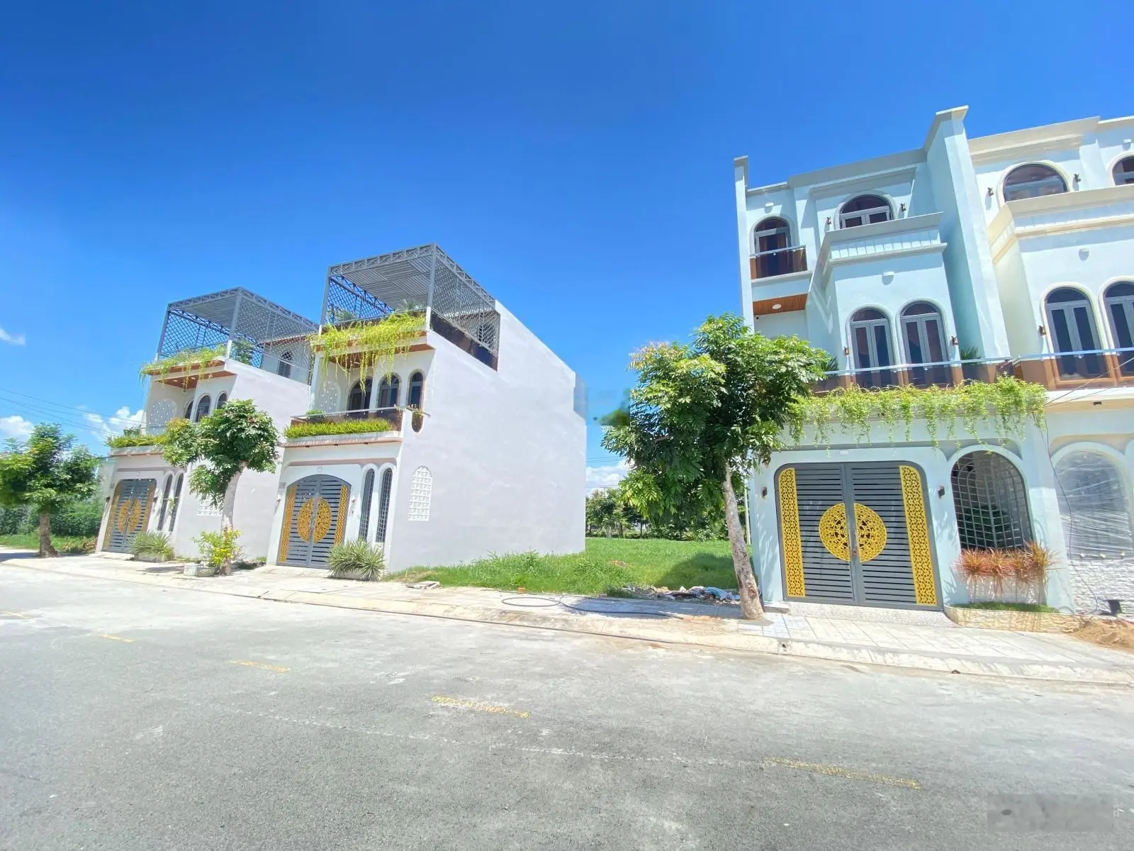 Bán đất Cát Tường Phú Sinh ngay công viên 7 Kỳ Quan Thế Giới DT: 5x19=95m2 SHR, vị trí siêu VIP ạ
