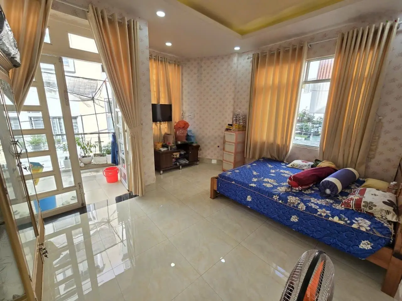Bán nhà 3 tầng, sát MT Hoàng Diệu 2, ngay Vincom Võ Văn Ngân - Thủ Đức, lô góc HXH 6m, giá hơn 8 tỷ