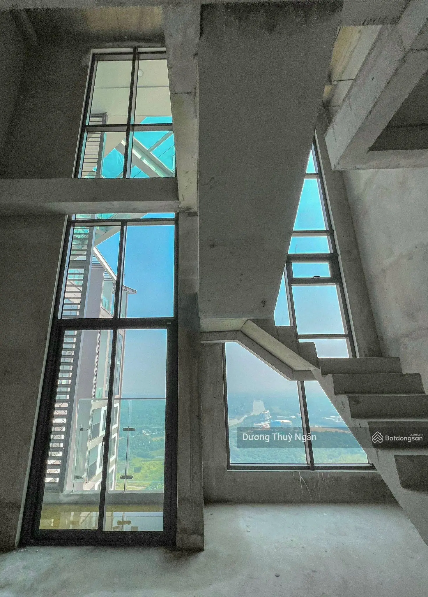 Duplex 3 phòng ngủ view đảo Ecopark giá tốt