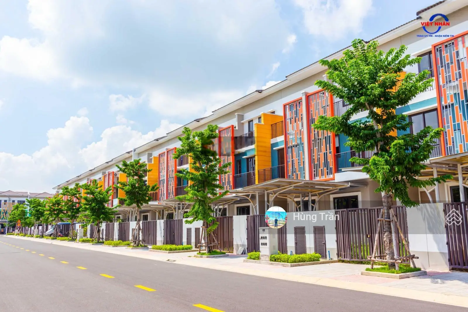 Cơ hội sở hữu nhà 3 tầng view công viên Sun casa Central, trả trước 900 triệu nhận nhà ngay