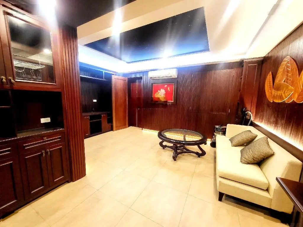 Nhà -MẶT PHỐ Tô Ngọc Vân, Tây Hồ- 2 thoáng trước sau, tháng máy, vỉa hè, kinh doanh, View Tây Hồ
