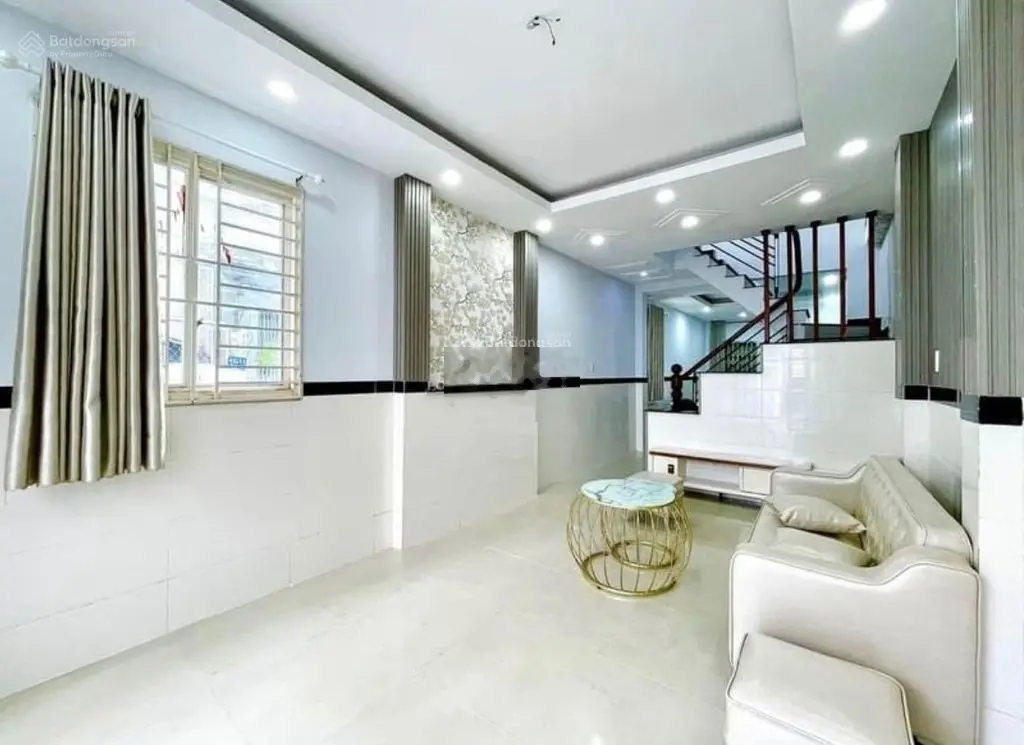 BÁN NHÀ ĐƯỜNG LÊ THỊ BẠCH CÁT, QUẬN 11 DT 58,5m2