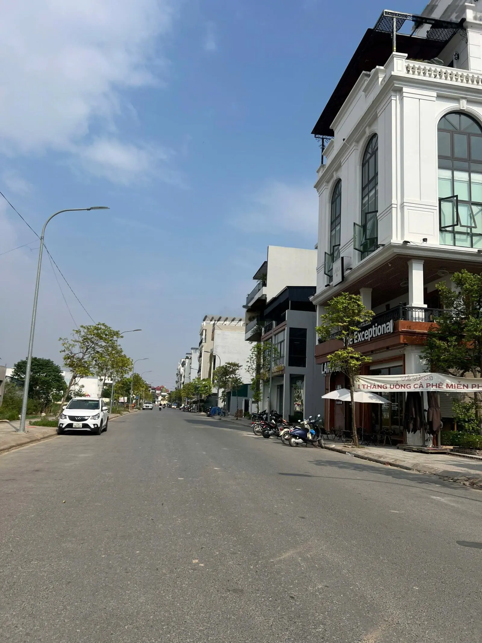 Chính chủ cần bán nhanh nhà ở tiểu khu Nguyễn Du, 82m2 x 5 tầng mới thang máy, 2 mặt đường. 11,5 tỷ