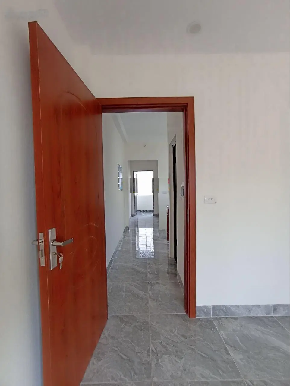 Bán nhà lô góc 60m2, 3.05 tỷ, ra Tố Hữu 7 phút.