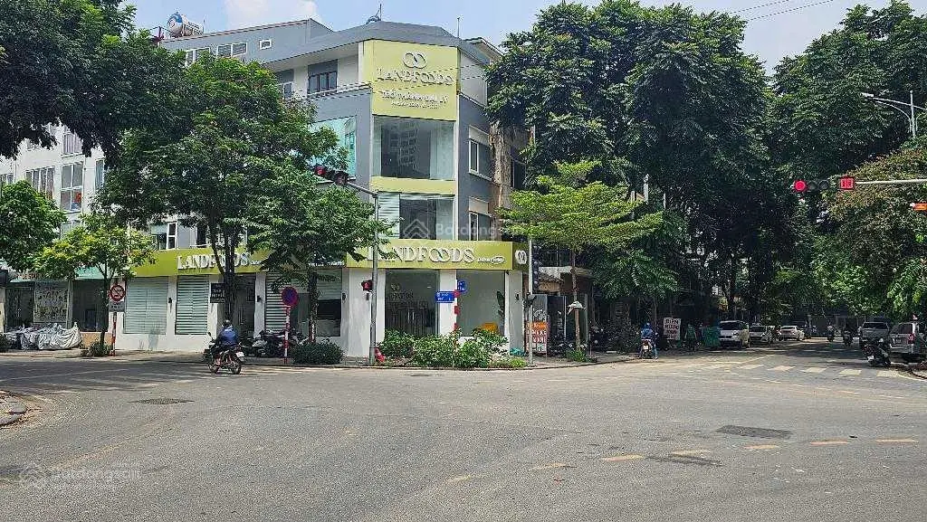 Bán nhà mặt phố Tống Tất Thắng khu đô thị Văn Phú, 90m2, thang máy, kinh doanh đẹp