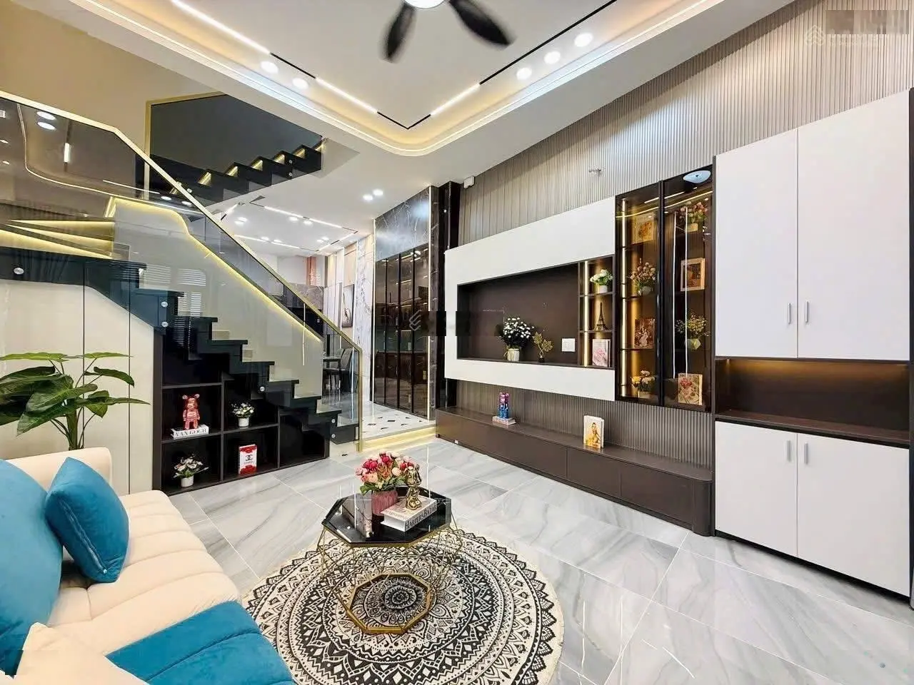 Cần tiền xoay vốn KD bán gấp nhà Trần Huy Liệu,p11, Phú Nhuận. Chỉ 2,68tỷ. 68m2. Hẻm 6m.X765069021