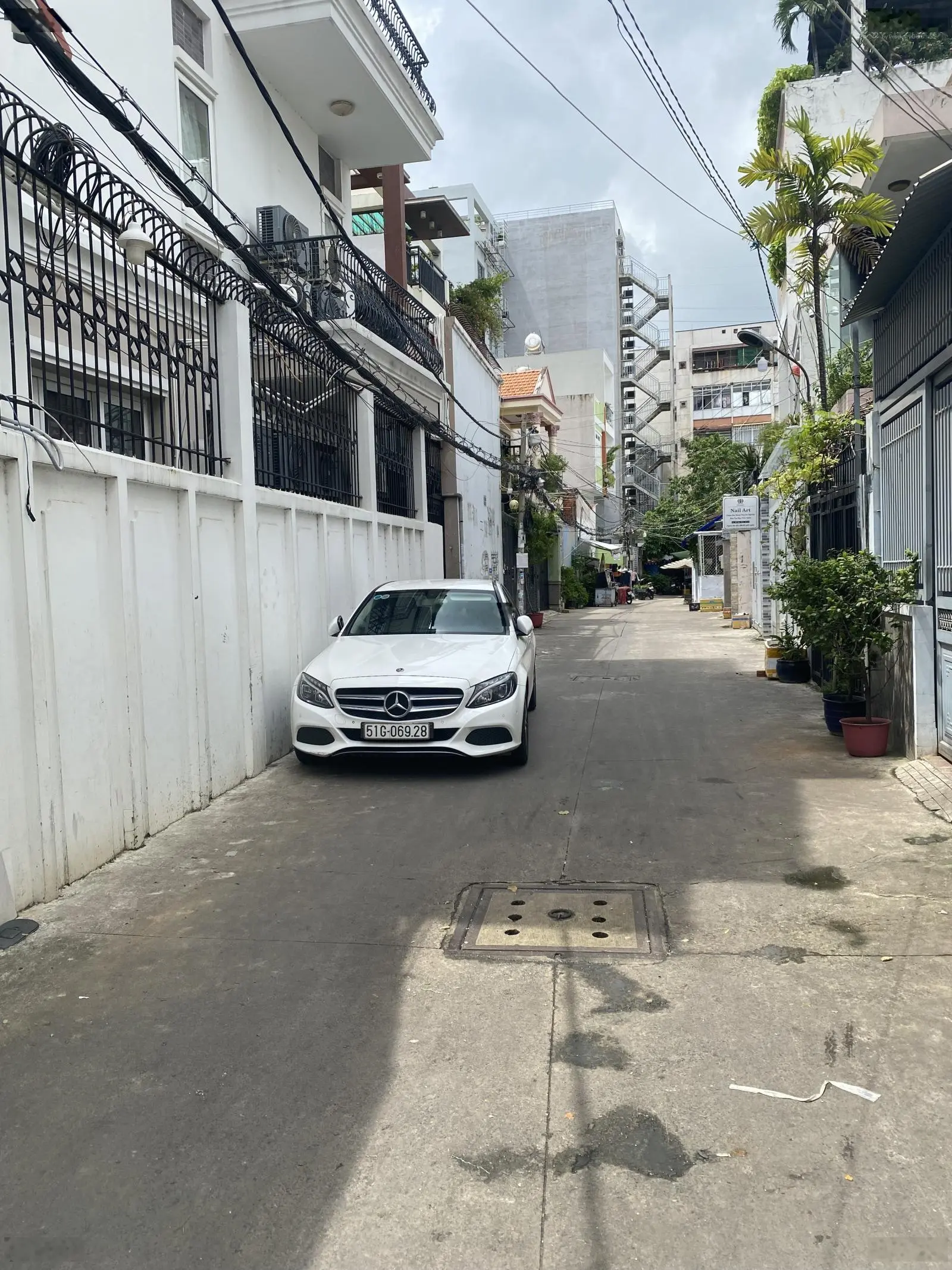 HẺM XE HƠI NGUYỄN XÍ - BÌNH THẠNH - 7 TỶ 4 - NGANG 5.6 - NHÀ CŨ TIỆN XÂY MỚI
