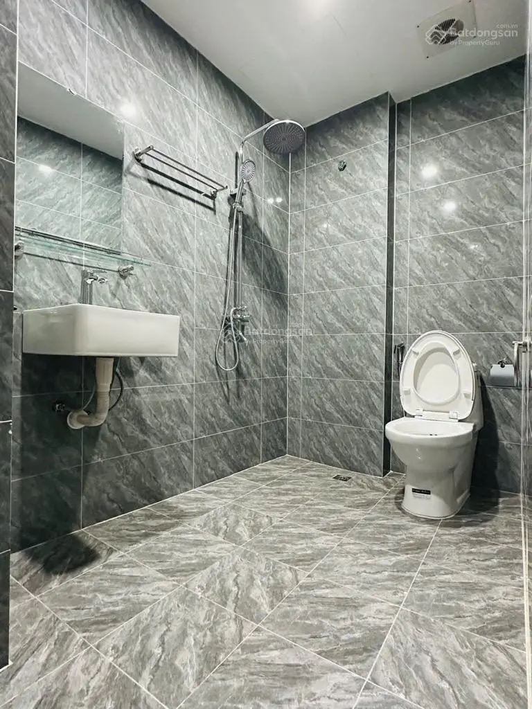 Nhà Minh Khai cách phố 100m full nội thất đẹp long lanh