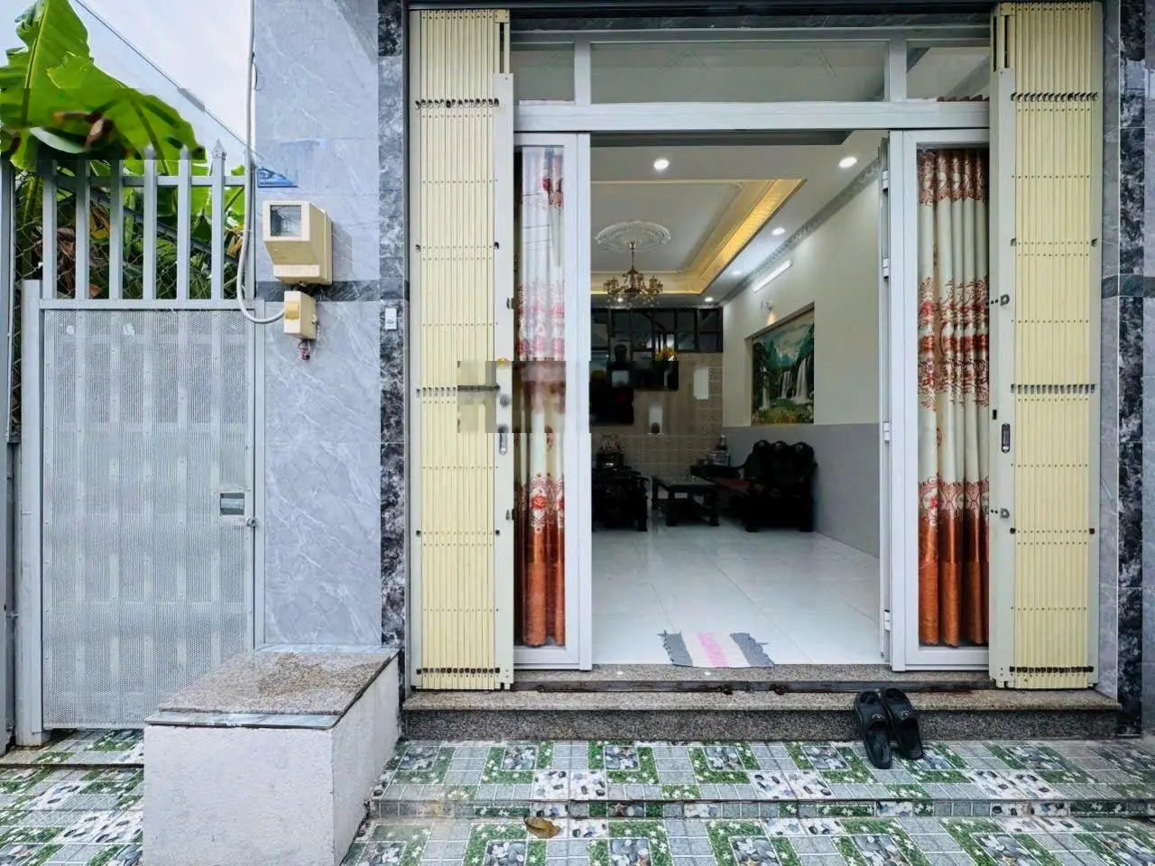 Nhà đẹp 5,5x15m giá hời ngay trung tâm Nhà Bè - Chính chủ cần bán gấp