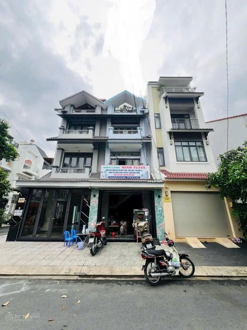 Siêu hiếm tại thảo điền ! Bán nhà mặt tiền kinh doanh 4 tầng siêu đẹp 4,5x16m giá chỉ 24ty
