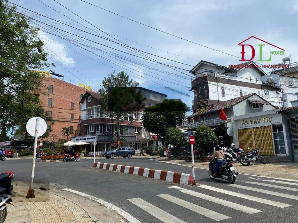 Bán nhà hàng 2 mặt tiền Pasteur, Phường 4, Đà Lạt, đang kinh doanh tốt