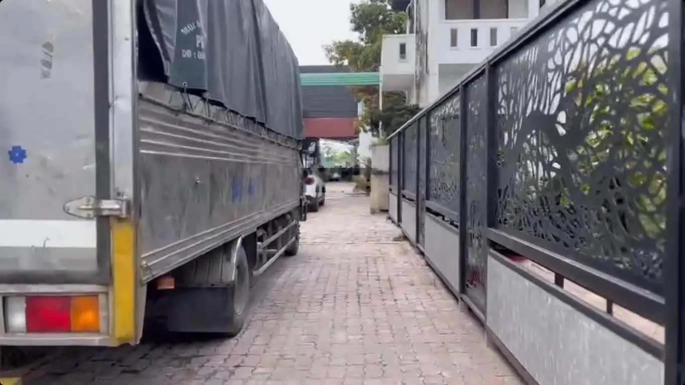 Bán biệt thự + nhà xưởng, mặt tiền Linh Hòa Tự, tổng diện tích 5200m2(thổ cư 3000m2), giá 85 tỷ TL