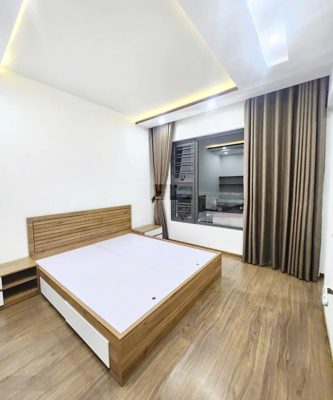 Bán nhà Nguyễn Đức Cảnh chỉ 10 bước chân ra đến Hồ Tam Bạc