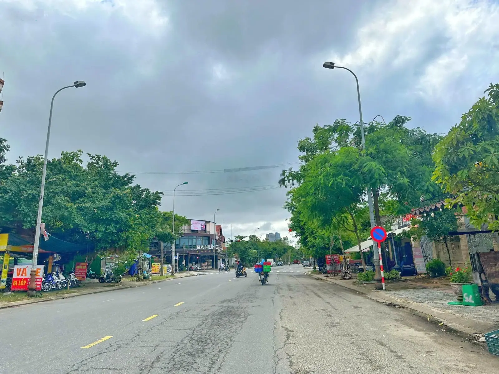 Bán đất MT đường 15m Vân Đồn, gần Khúc Hạo, Nại Hiên Đông, Sơn Trà, Đà Nẵng - Giá rẻ 13 tỷ/300m2