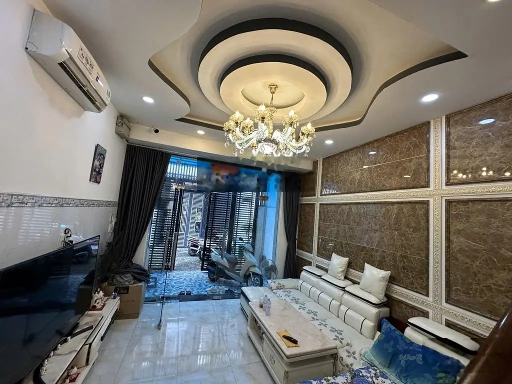 Nhà xinh lung linh - 3 tầng - 4 PN - HXH - TT Nhà Bè - chủ gấp bán chỉ nhỉnh nhẹ 5 tỷ
