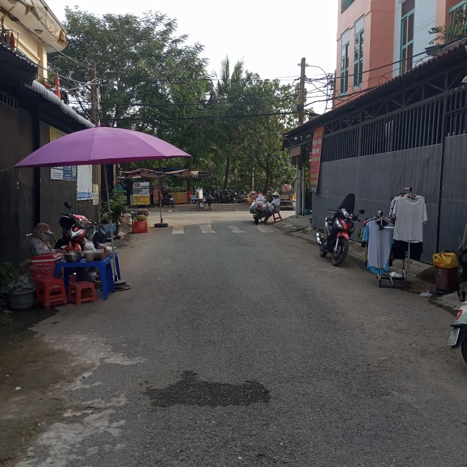 Bán gấp nhà gần Quận 8, Bình Hưng, hẻm xe tải, xe hơi đậu cửa, 3 tầng đúc, nhỉnh 4 tỷ