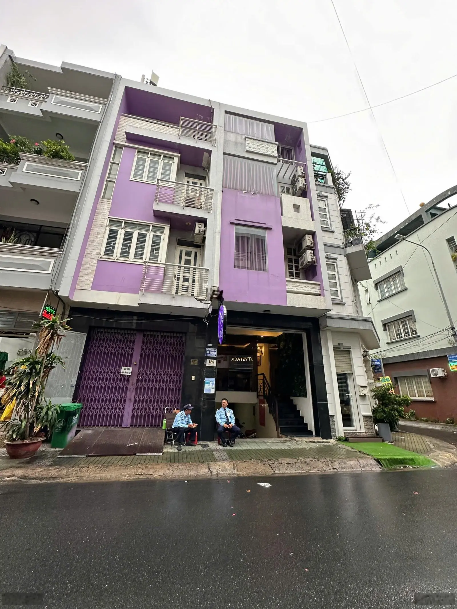 Cần Bán nhà mặt tiền Hoa Lan Phường 2 Phú Nhuận DTCN: 64m2 Có Hầm Trệt 3 Lầu Sân Thượng