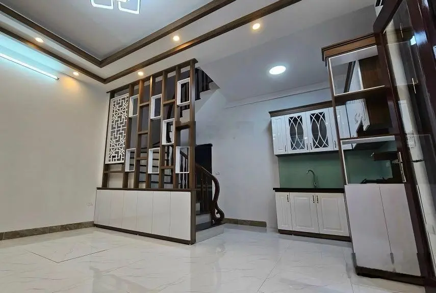 Bán nhà Hoàng Mai, xây mới, cách ô tô chỉ 20m, 41m2, 5T, hơn 4 tỷ, 0343 324 ***