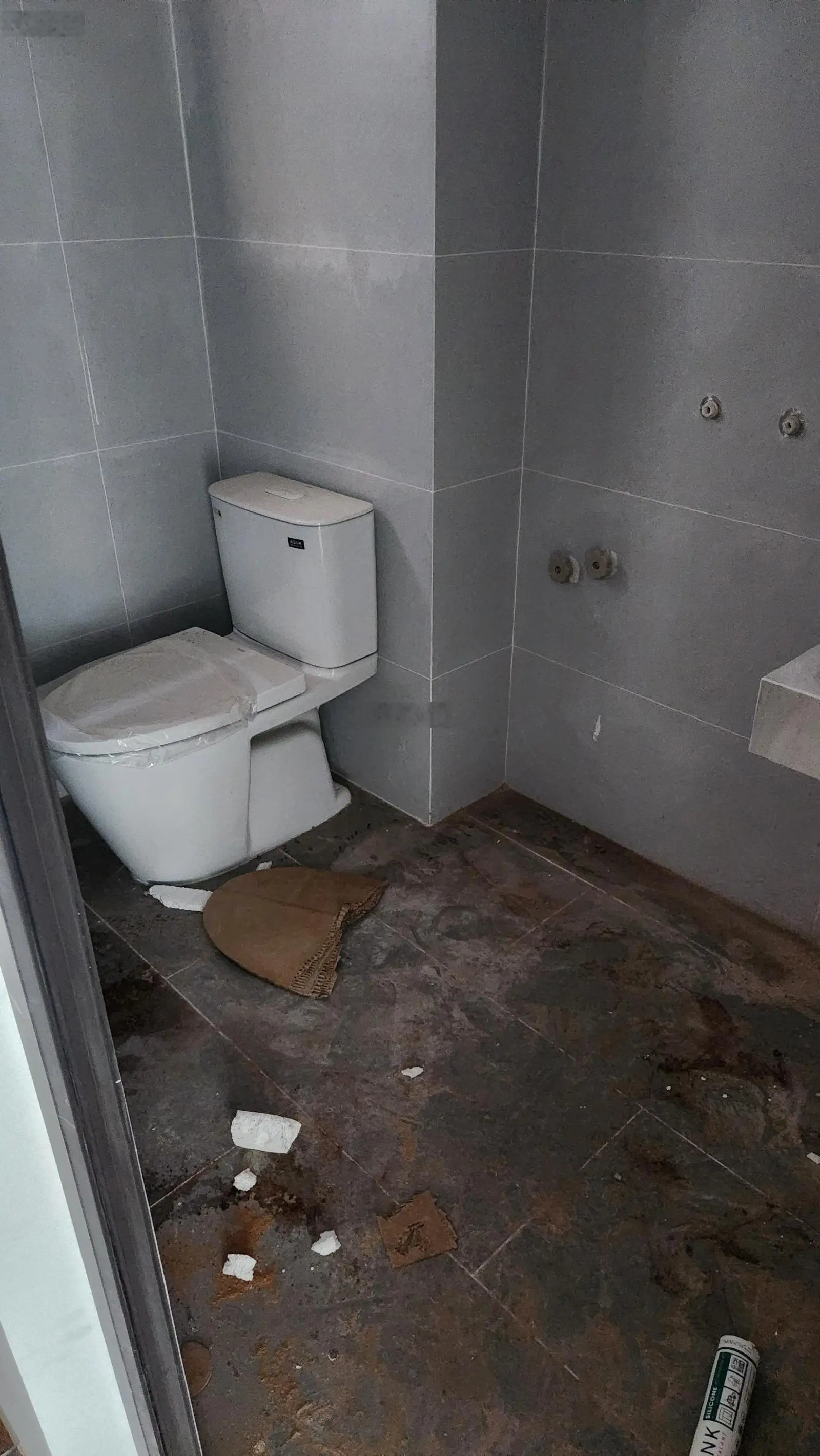 Bán tòa văn phòng 9 tầng, 56 tỷ, mặt tiền 6.2m, sổ đỏ 110m2, nhà mới xây, cho thuê 120 triệu/th.