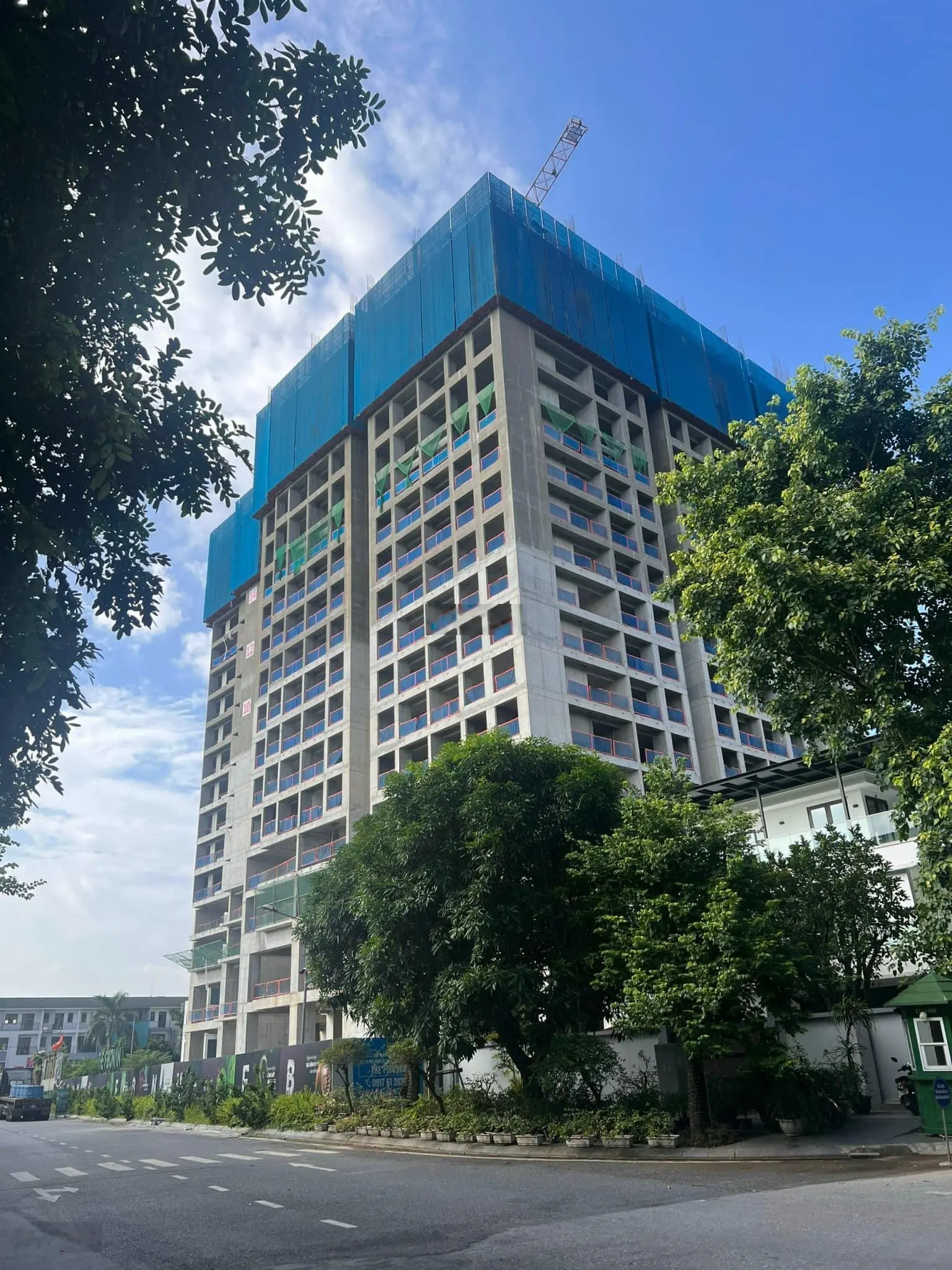 Bán căn hộ 2Pn tầng cao chung cư The Fibonan 3,6 tỷ