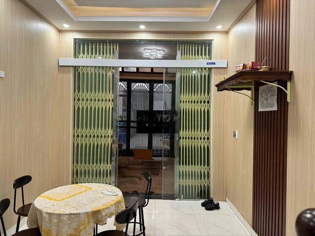 Tôi bán nhà VĂN CAO KIM MÃ THƯỢNG 25m2 ô tô đỗ tận cửa 10m ô tô tránh.
