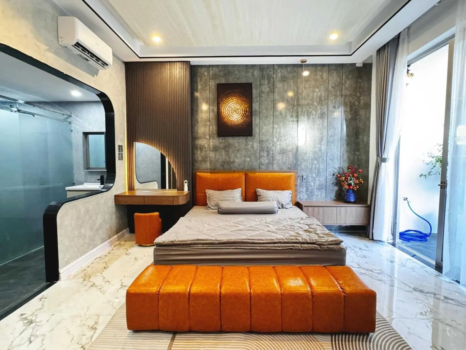 Bán nhà 3 tầng mái đúc sàn đúc 4PN, 3Wc, phòng thờ phòng khách đất 5X19m 95m2 đường Đoàn Khuê