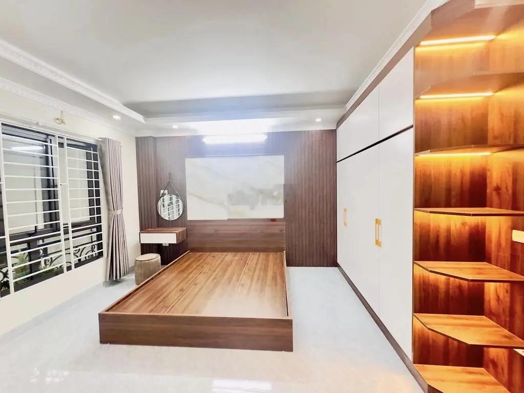 Quang tiến 68m2-4 tầng - ô tô vào- kinh doanh -dân trí cao- tiện ích..