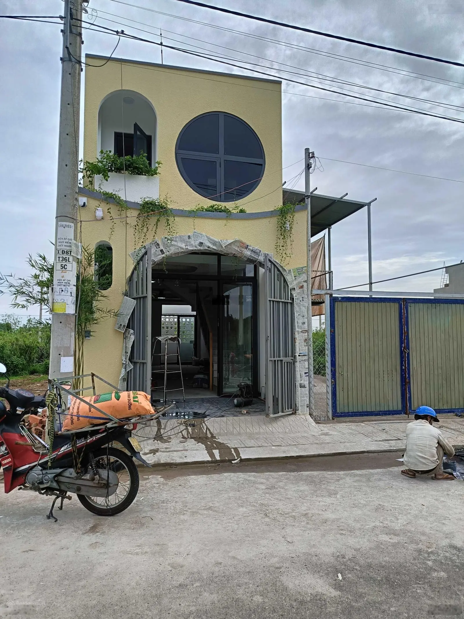 Bán lô đất ngộp 64m2(4x16), DA Blue Diamond Riverside, shr, sang tên ngay, P Long Phước, TP Thủ Đức