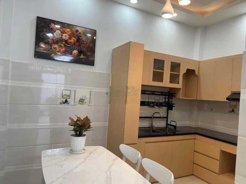 Chính chủ bán nhà mặt tiền hẻm Phạm Văn Bạch p15 Tân Bình giảm 300tr