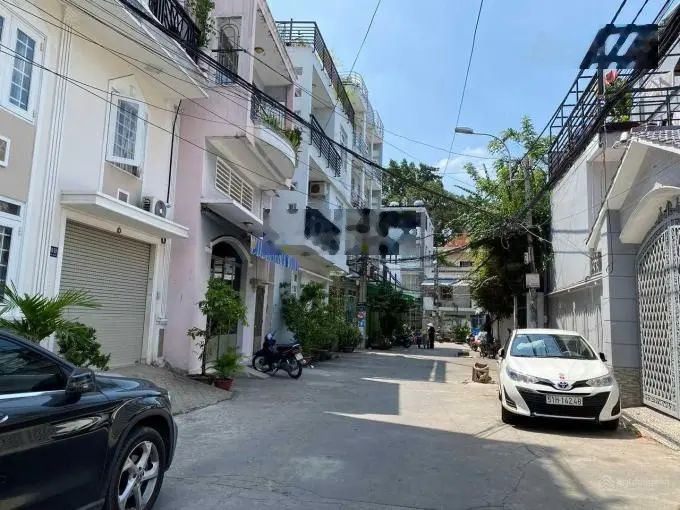 Bán nhà HXH 8m đường 3 Tháng 2, P. 11, Q. 10 (DT: 3.9x18m) nhà 2 tầng
