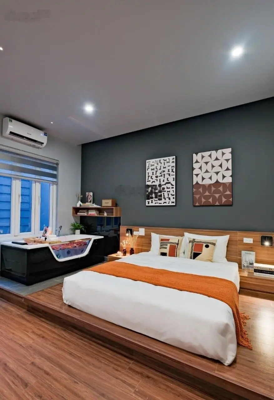 Hot, bán nhà NGUYỄN CHÍ THANH-ĐỐNG ĐA-HÀ NỘI, DT: 105m2 x 6 Tầng - MT: 4,85m / Giá: 28,8 Tỷ