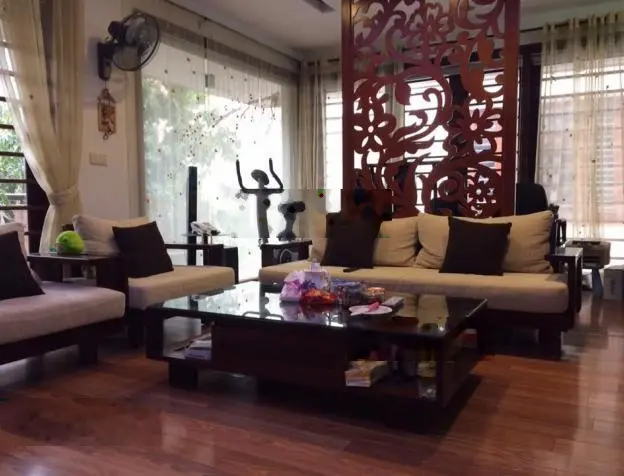 Bán biệt thự bán Đảo Linh Đàm 256m2, mặt đường Nguyễn Duy Trinh siêu vip, nội thất đẹp