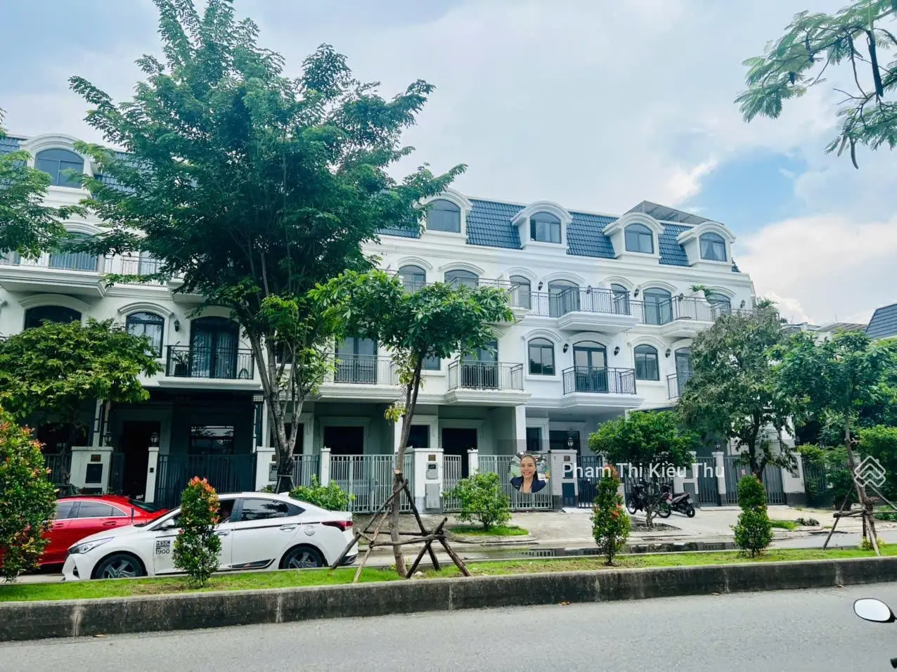 Lakeview City bán nhanh căn góc hông công viên gần hồ bơi siêu thị dt 100m2 4 tầng giá 17,89 tỷ