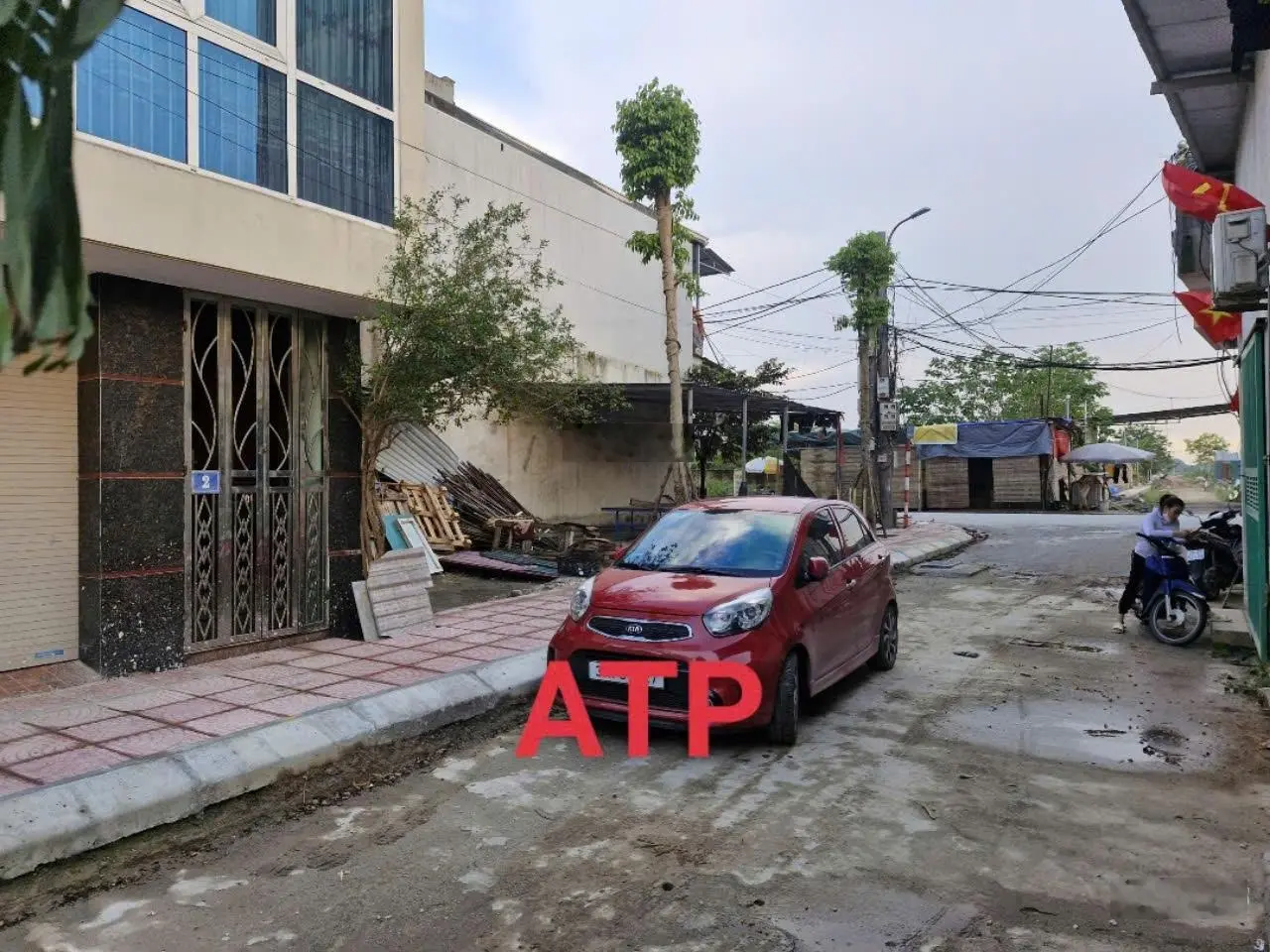 chính chủ bán 54 m2 đất Tái Định Cư Quyết Tiến 3. đường 8m vỉa hè 2 mét