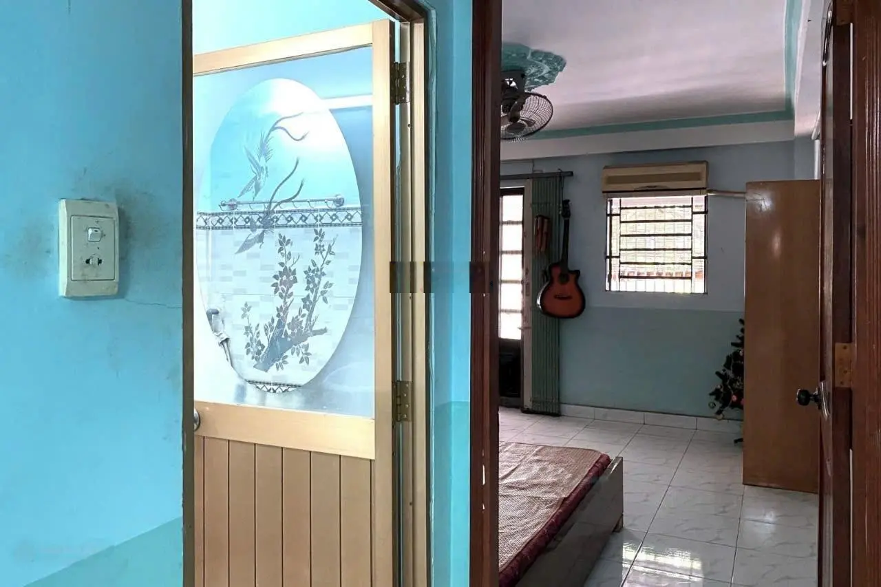 Siêu rẻ - nhà bán chính chủ 1 đời Nguyễn Duy Cung GV - 4 tầng xe hơi vô nhà - 88m2 - nhỉnh 70 tr/m2