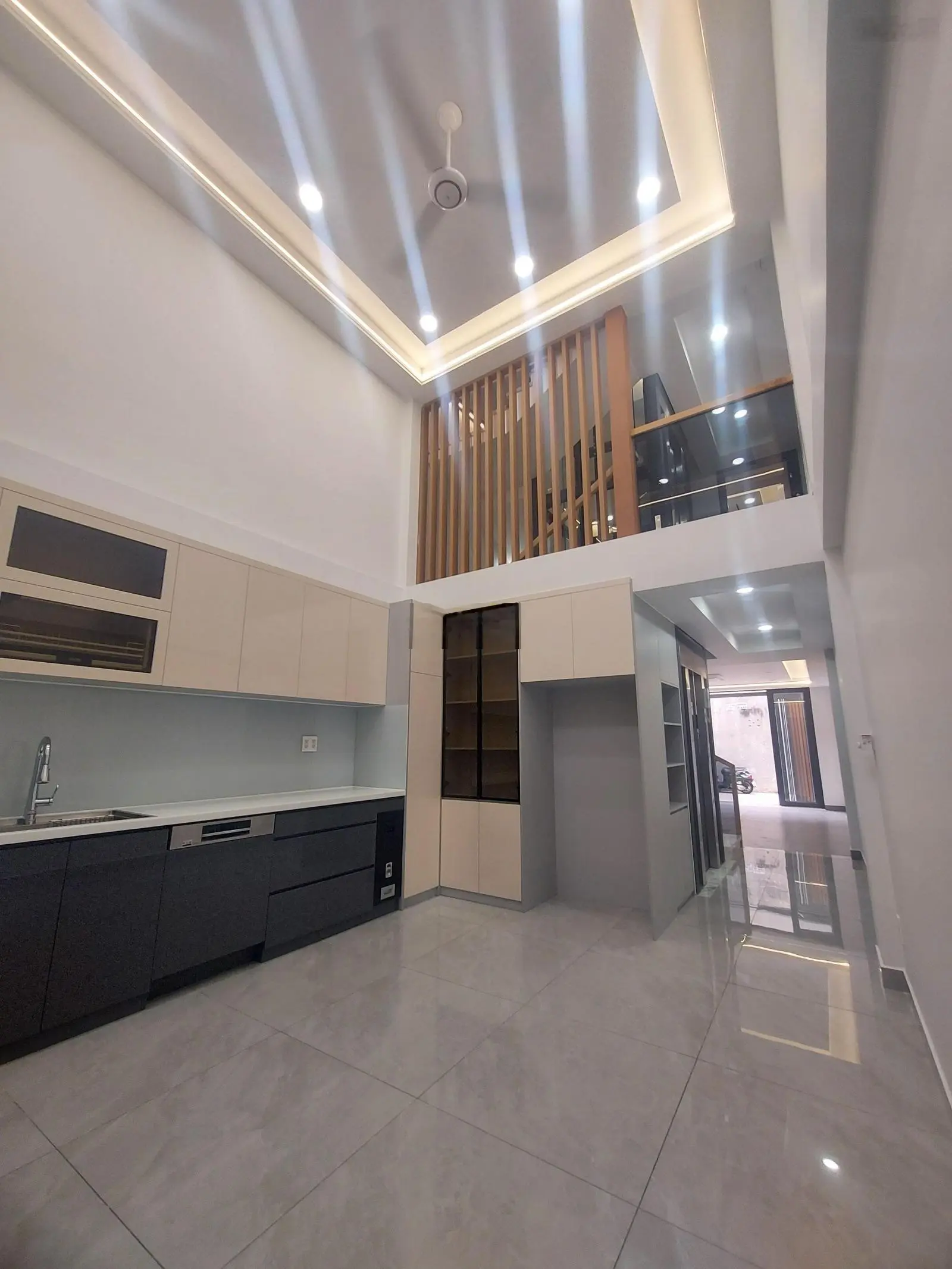 Hiếm trong tầm giá-bán nhà phố 5T có thang máy Nhật vài bước ra CV Nguyễn Văn Lượng 11tỷ nhỉnh TL