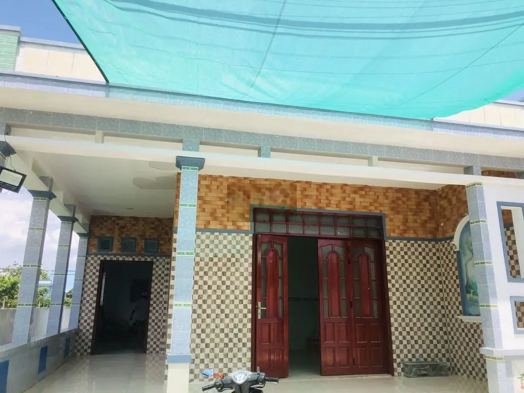 Bán nhà Mặt tiền Hồ Văn Huê, Cần Đước Long An, nhà đẹp 8m*45m, giá rẻ.